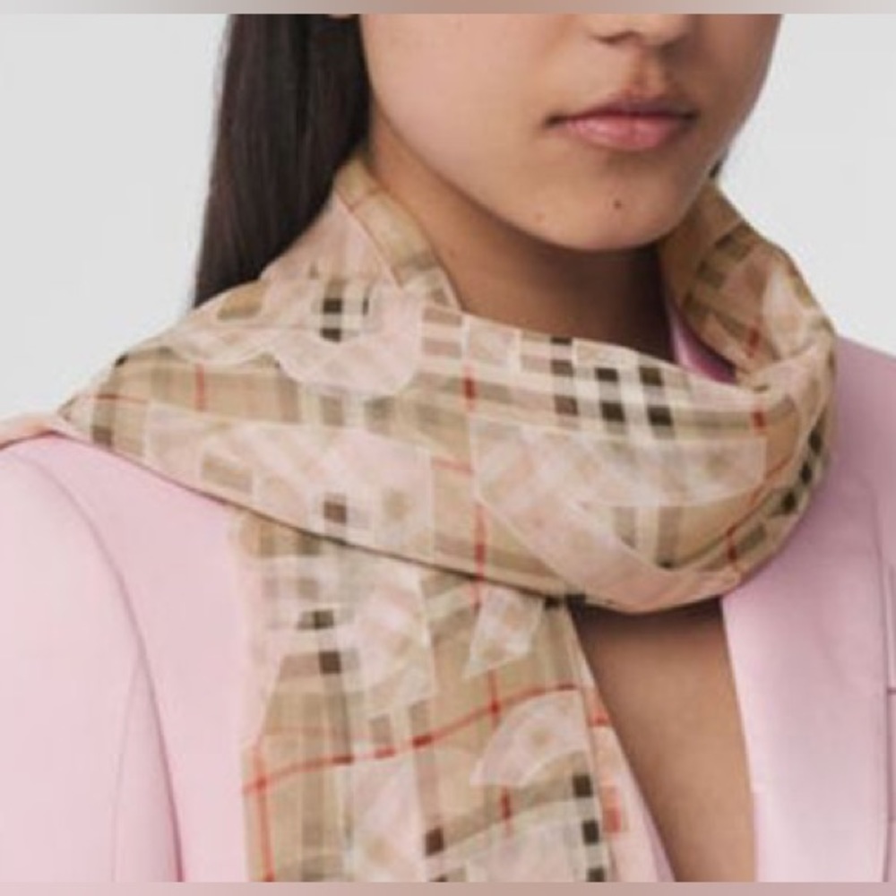 Burberry plaid light pink silk scarf - Picture 9 of 10